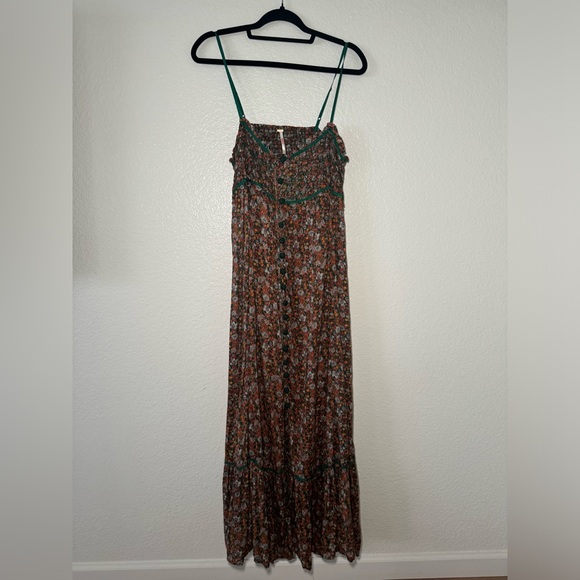 Dresses & Skirts - Free People Floral Maxi Dress